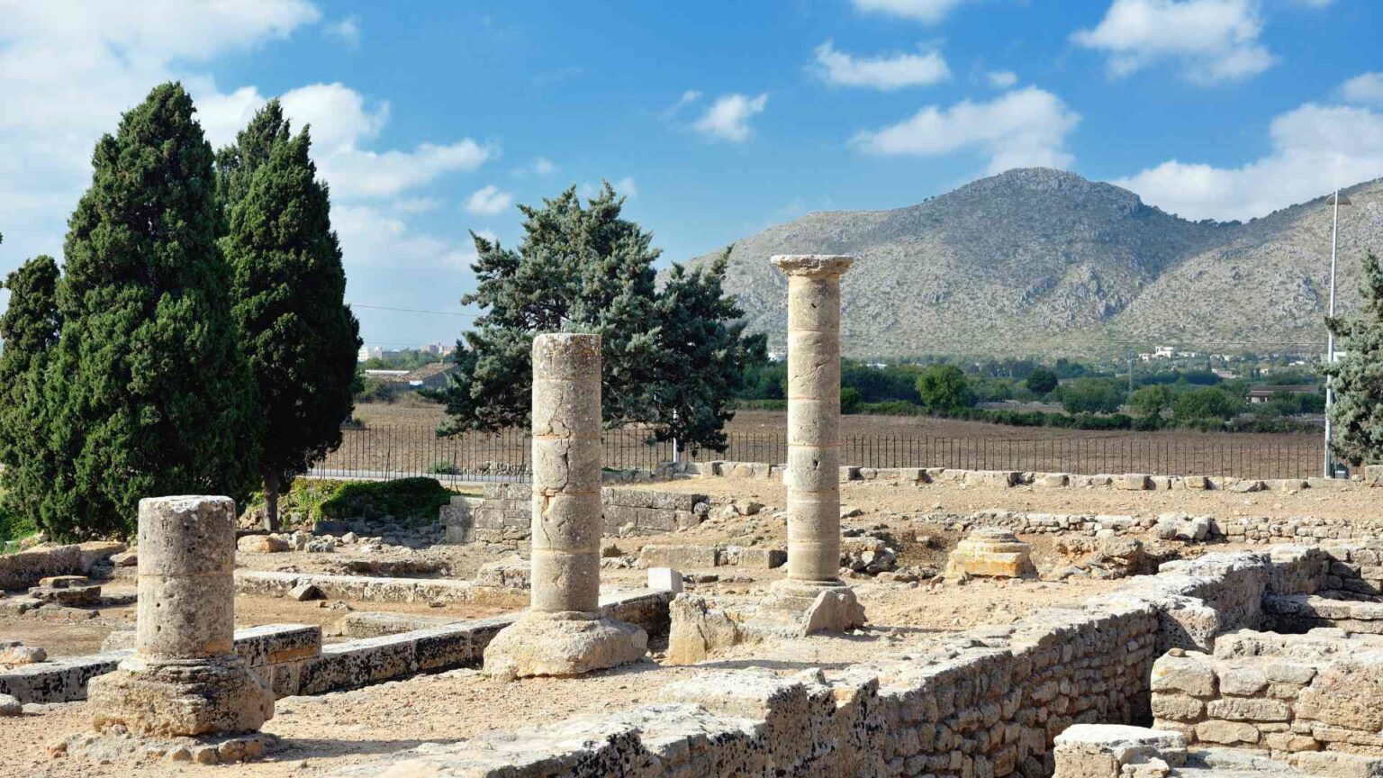The Geography and Ancient History of the Balearic Islands