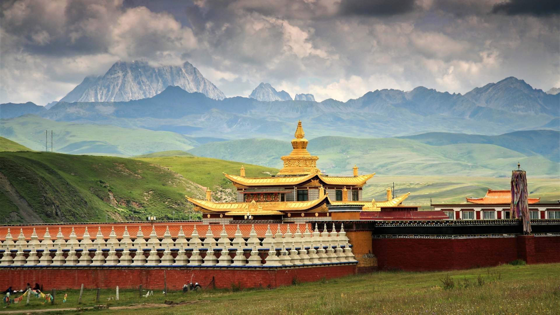 Muya Temple near Tagong, Eastern Tibet